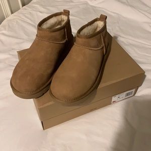 UGG Ultra Mini Chestnut size US 8